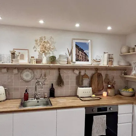 Апартаменты Cosy, Convenient Flat In Фалмут