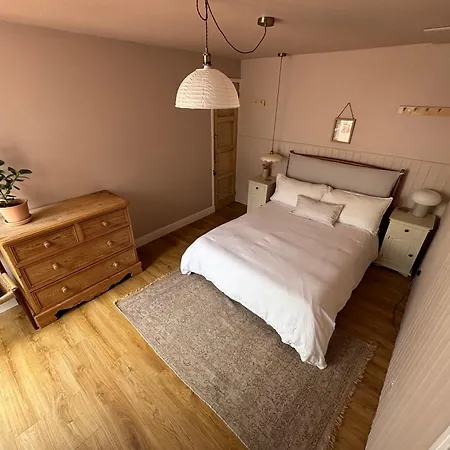 Апартаменты Cosy, Convenient Flat In